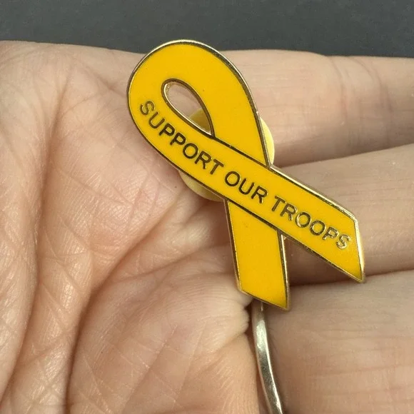 Vintage Support Our Troops Gold Tone Enamel Lapel Pin - Picture 6 of 6